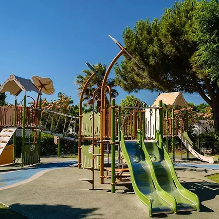 Mobil-home 6 Personnes Valras-plage 4 Etoiles * Serignan